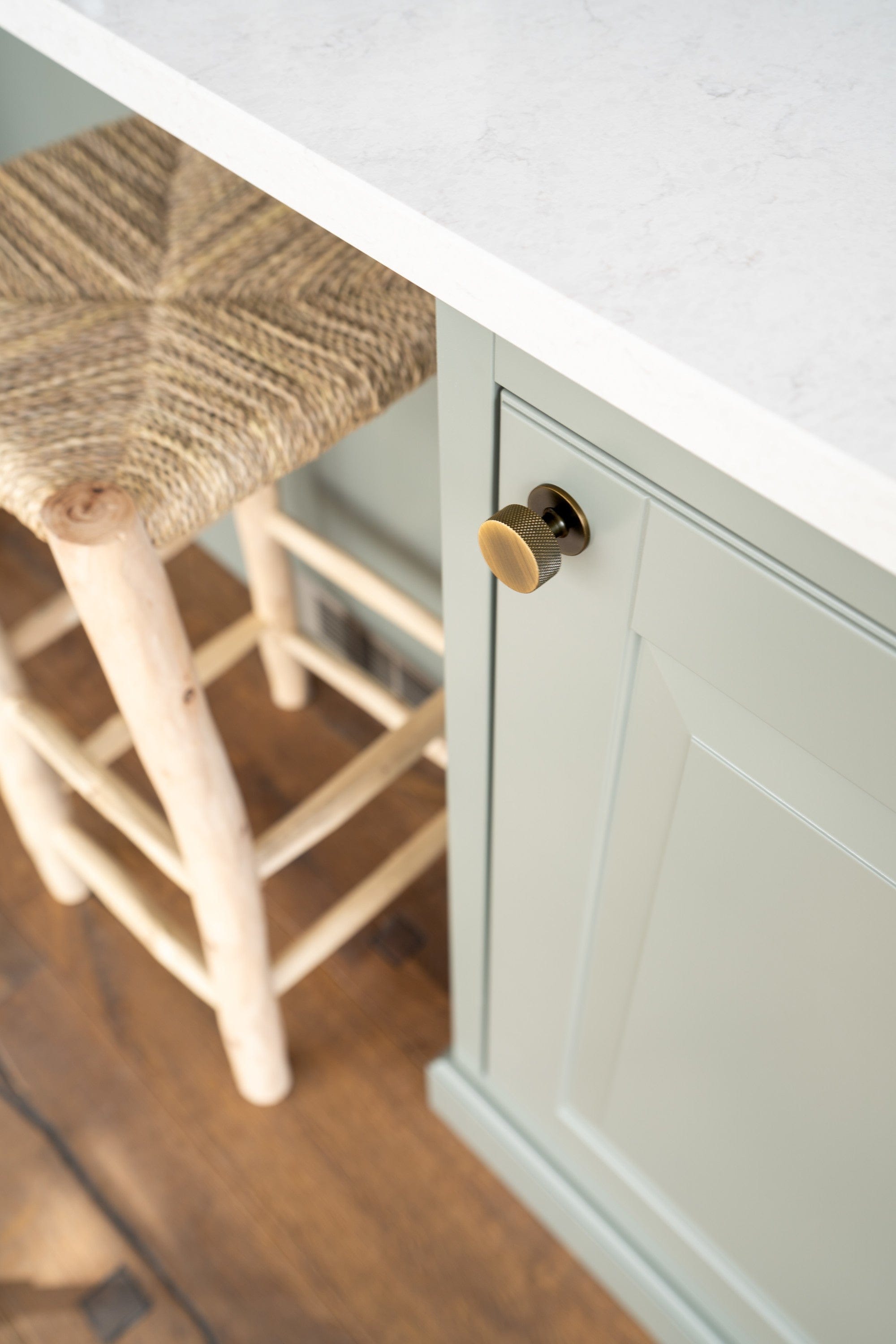 Crest | Knop i Dark Bronze Beslag Design FINICC