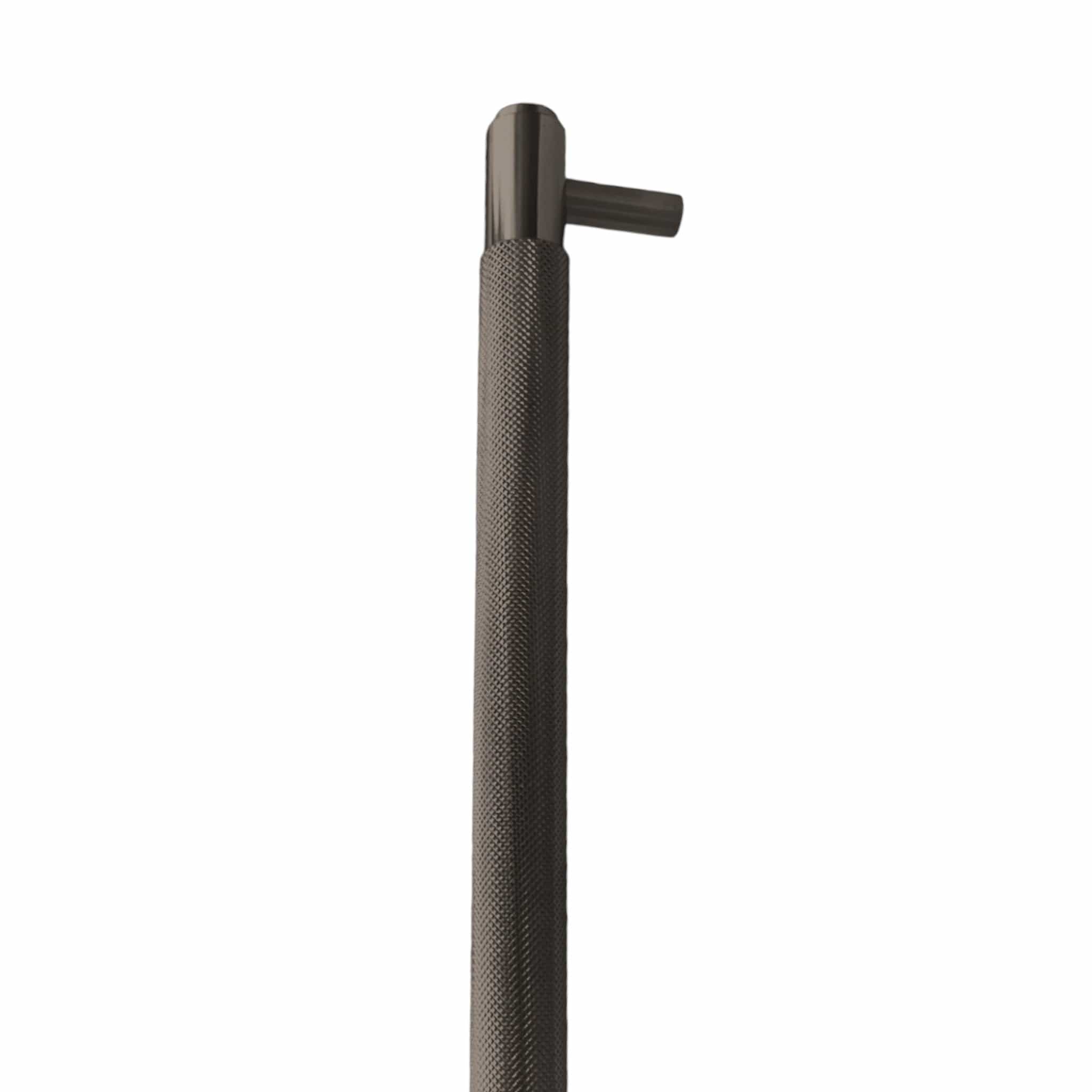 Cross Long | Greb i Bruneret Messing (Smoked Bronze) uden Lak L 760 mm (C/C 725 mm) Buster + Punch BP-UK-CB-760-SM-A FINICC