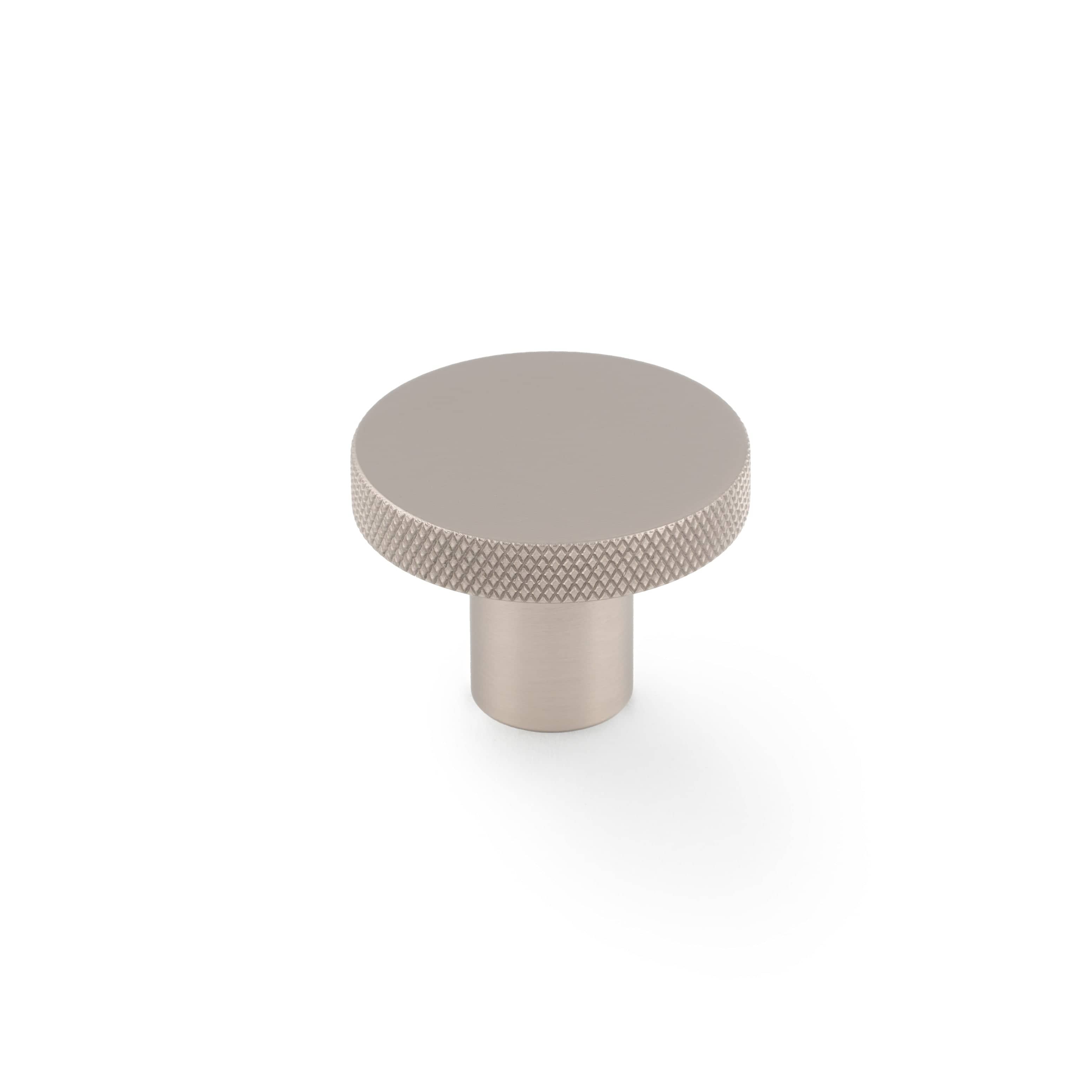 Hanover Cross | Knop i Rustfrit Stål Finish Ø 38 mm x D 26 mm Alexander & Wilks AW802-38-SN FINICC