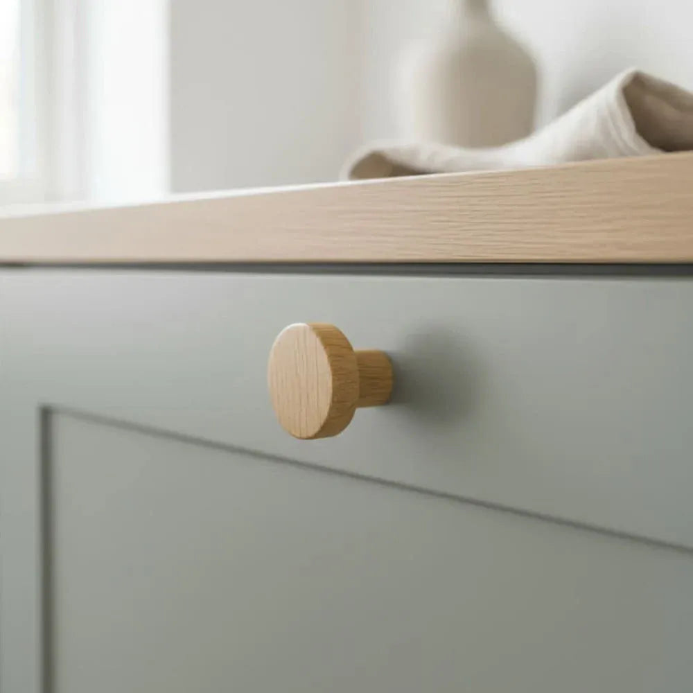 Heden | Knop i Lakeret Eg Ø 28 mm Beslag Design BD-256010-11 FINICC