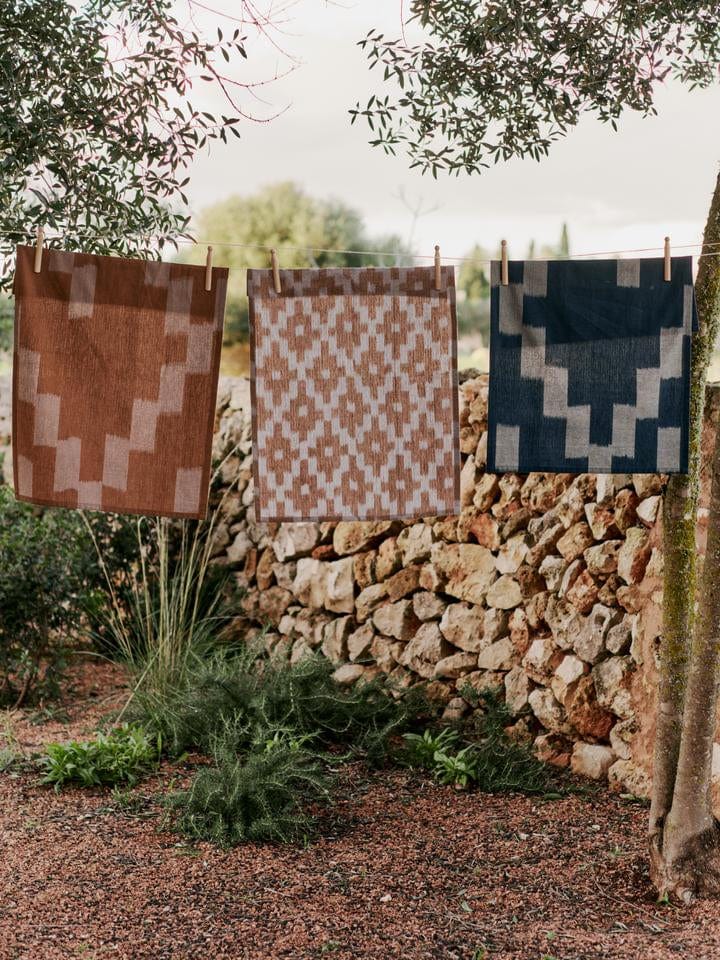 Ikat | Viskestykke i Mist Blue/Terracotta L 70 cm x B 50 cm ferm LIVING FL-1104270945 FINICC