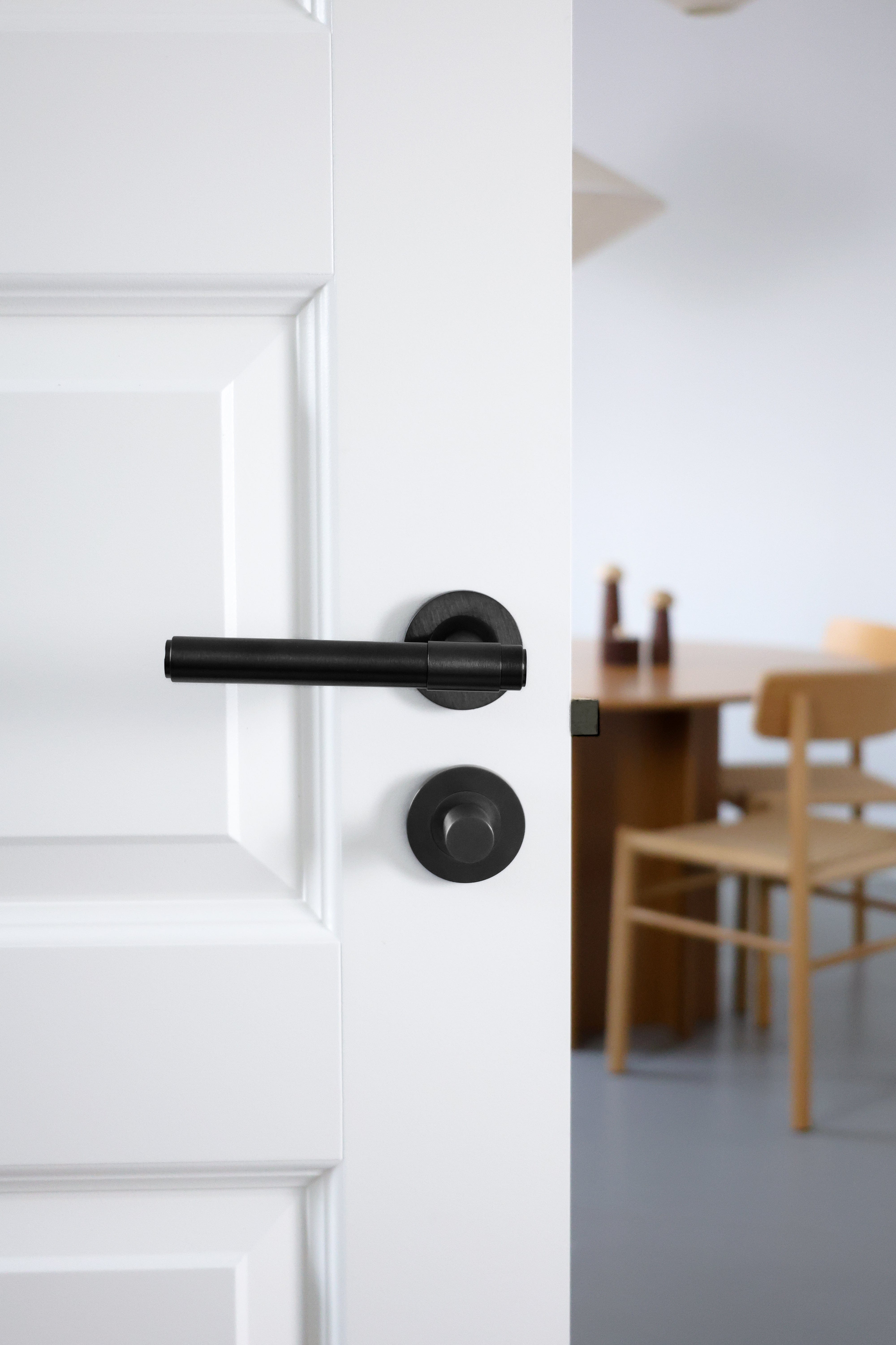 Kingston Plain | Dørhåndtag i Sort Alexander & Wilks AW241BL-SET FINICC
