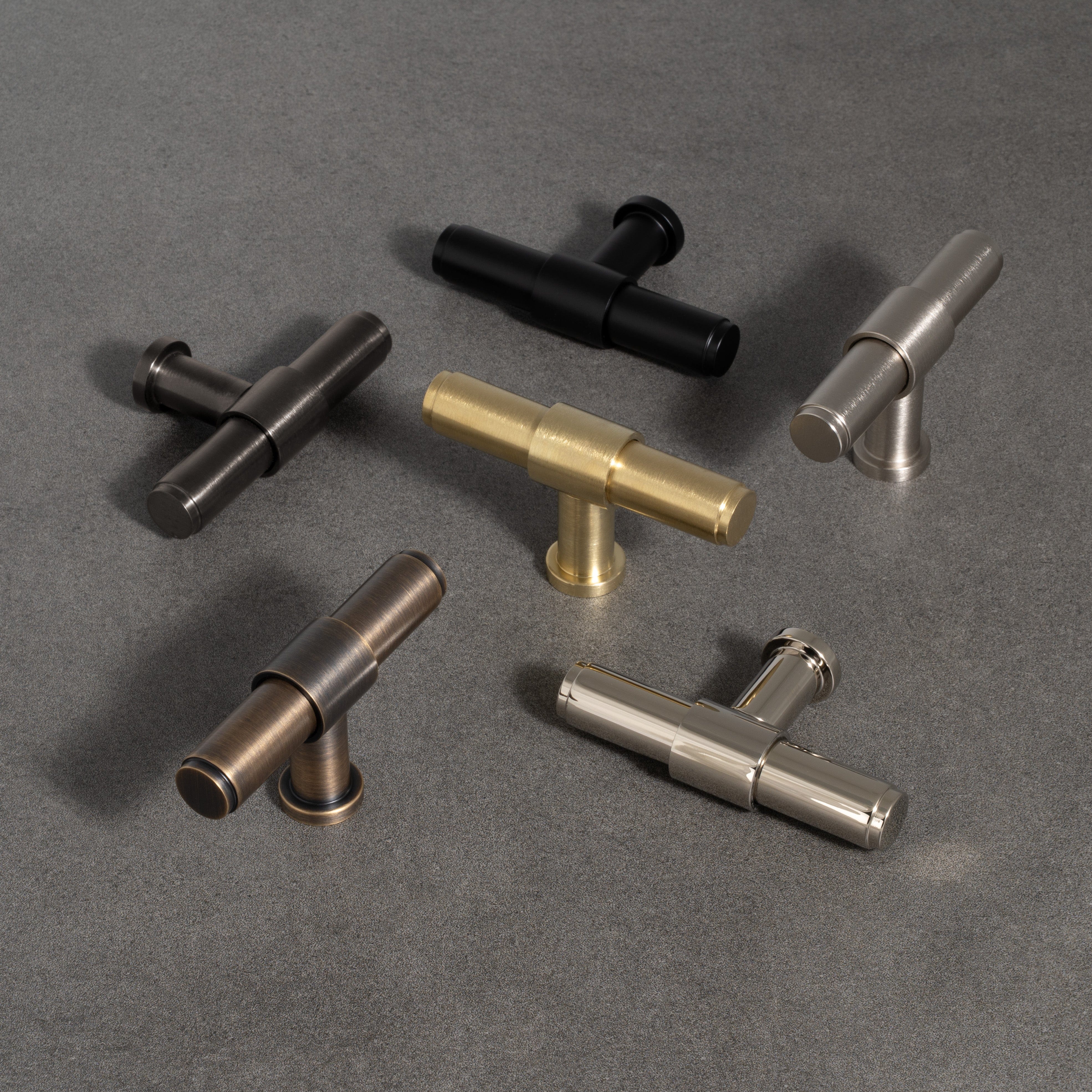 Kingston Plain | T-Greb i Rustfrit Stål Finish L 55 mm x D 43 mm Alexander & Wilks AW838P-80-SNPVD FINICC