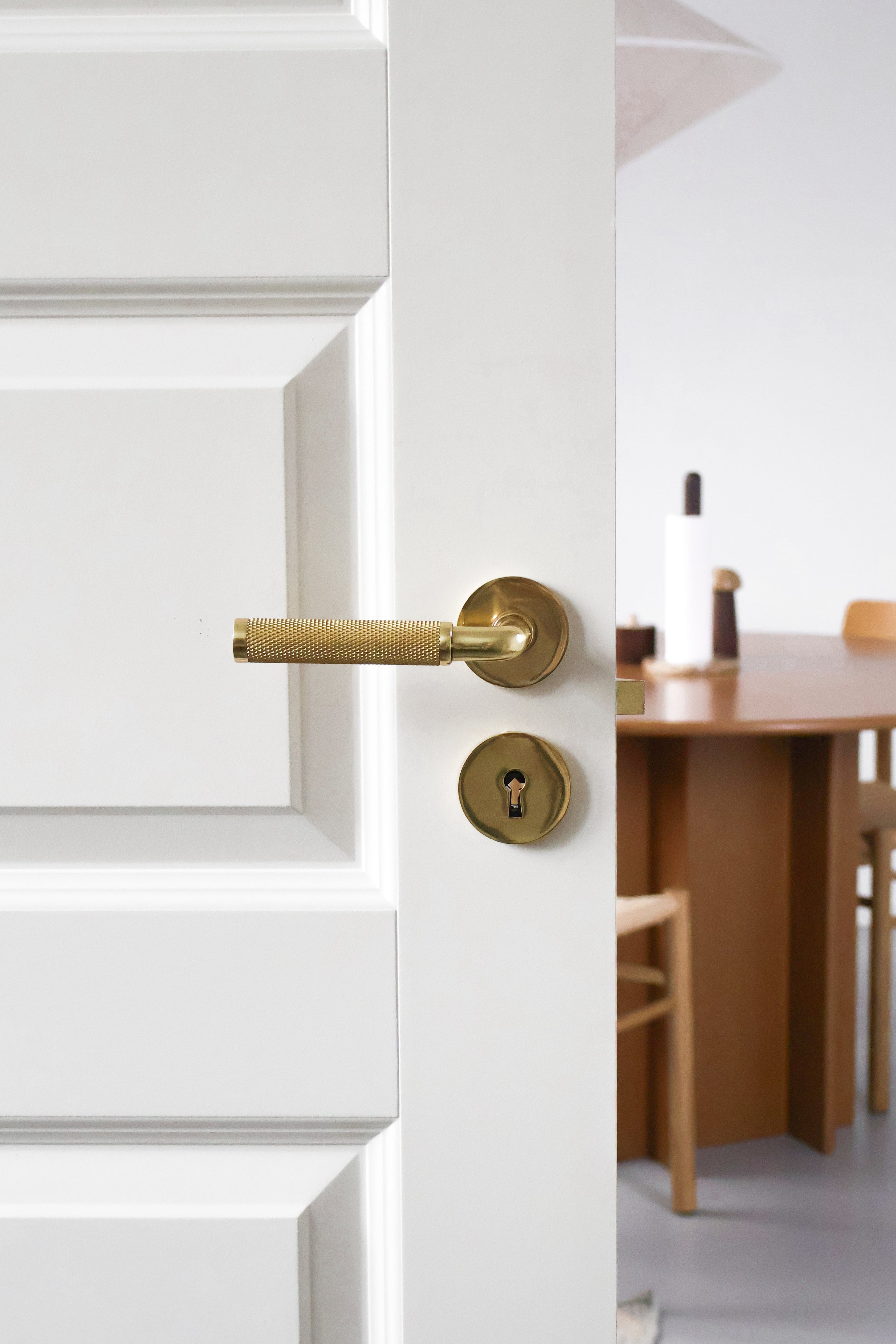 Lexington | Dørhåndtag i Blank Messing med Lak inkl nøgleskilte L 124 mm (C/C 30 mm) Habo HB-18014 FINICC