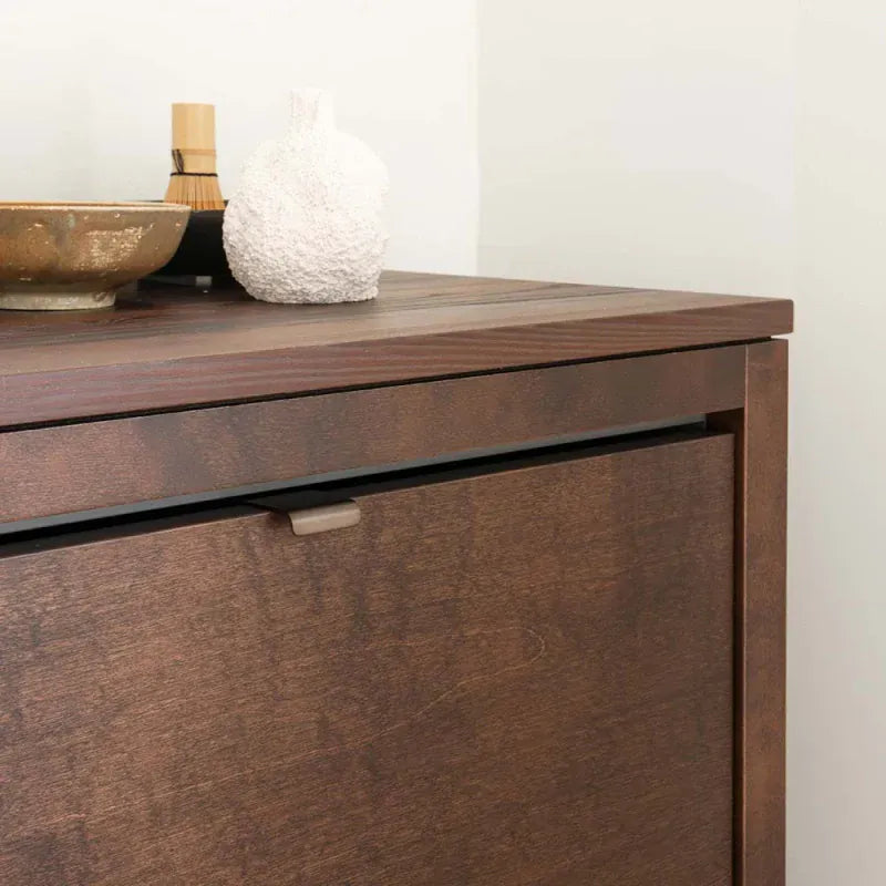 Lip | Greb i Bruneret Messing Beslag Design FINICC