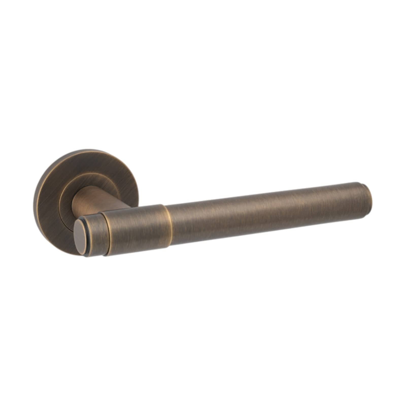 STOCK - Kingston Plain | Dørhåndtag i Antik Messing Alexander & Wilks AW241AB FINICC