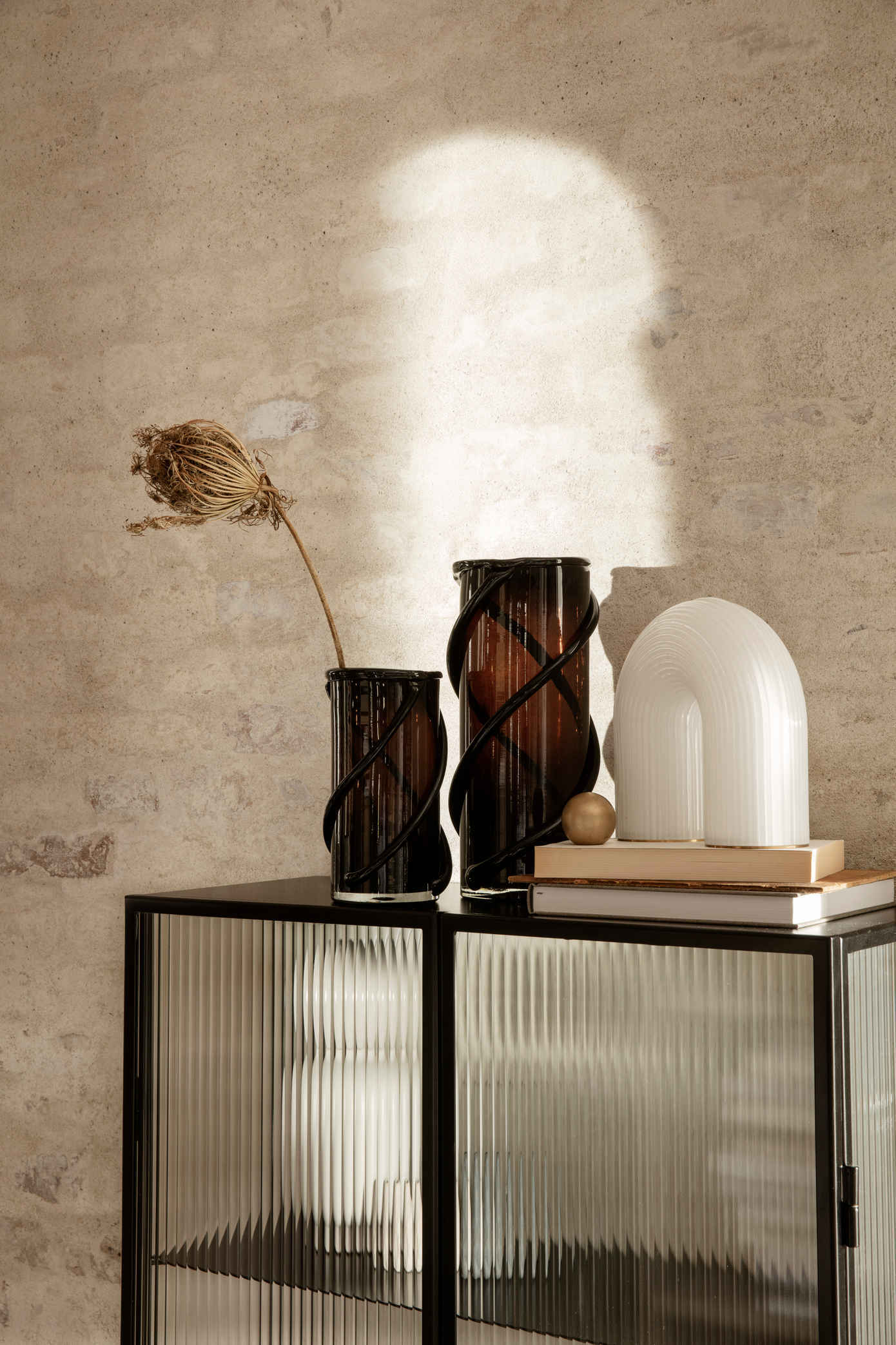 Vuelta Table Lamp - White ferm LIVING FL-110061201 FINICC